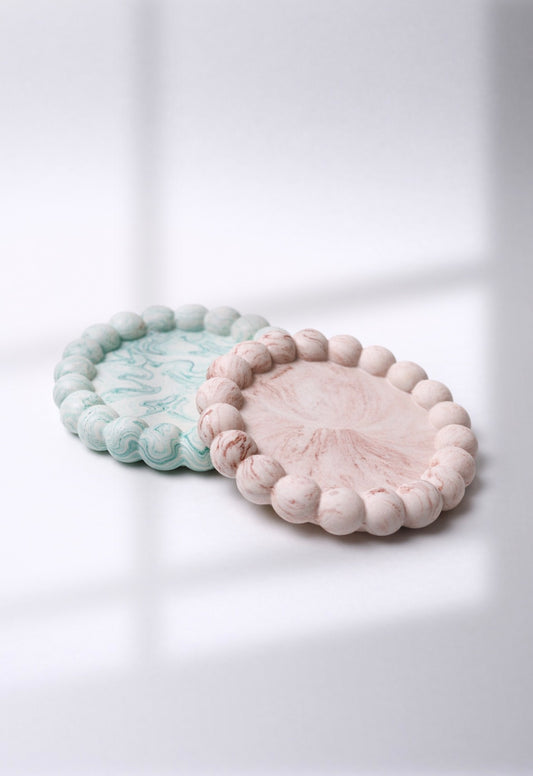 Bubble edge tray