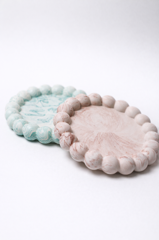 Bubble edge tray